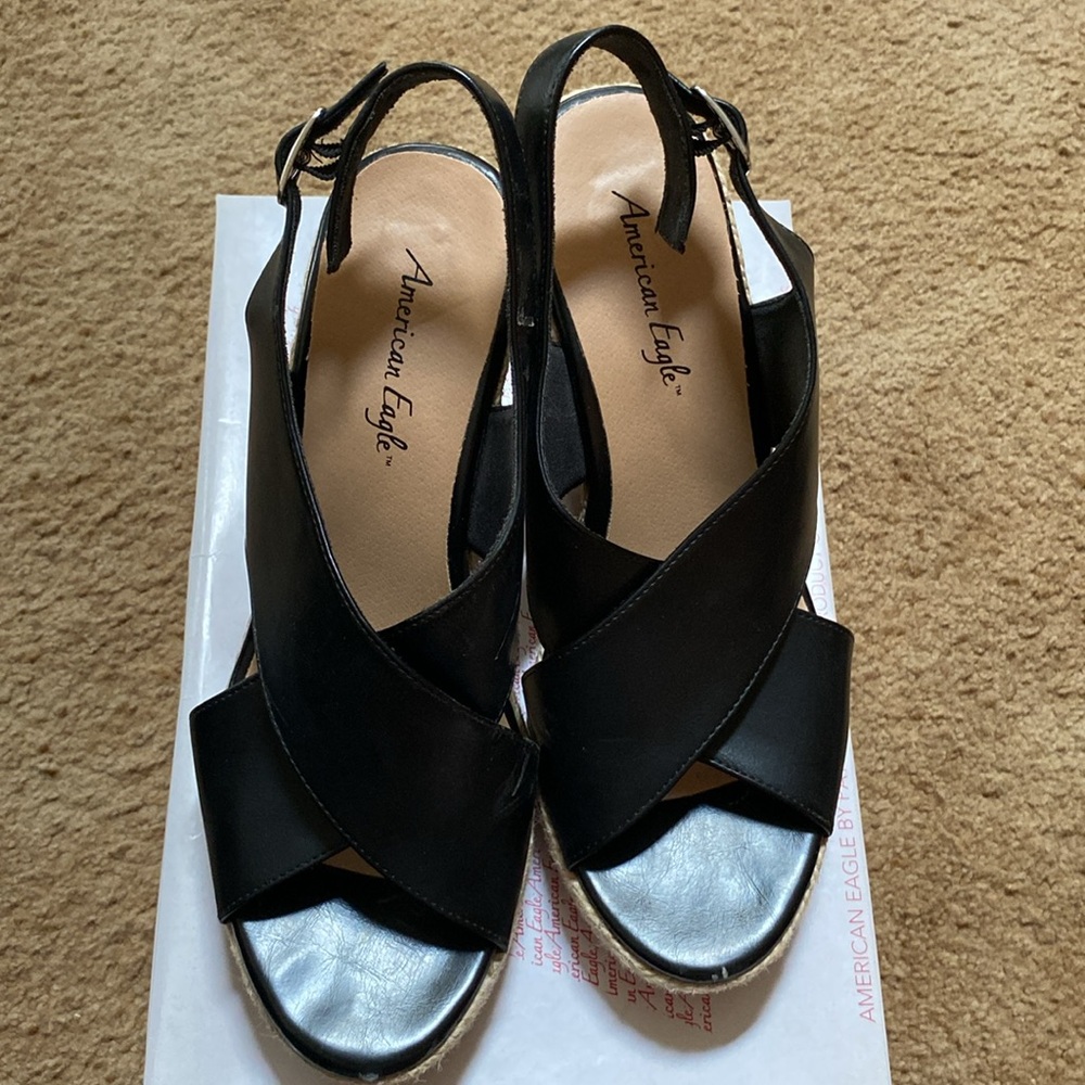 American Eagle Black Open toe Wedge size 11 - Picture 2 of 5